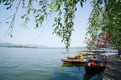 《巫师》重制版是开放世界RPG 与原作有很大不同